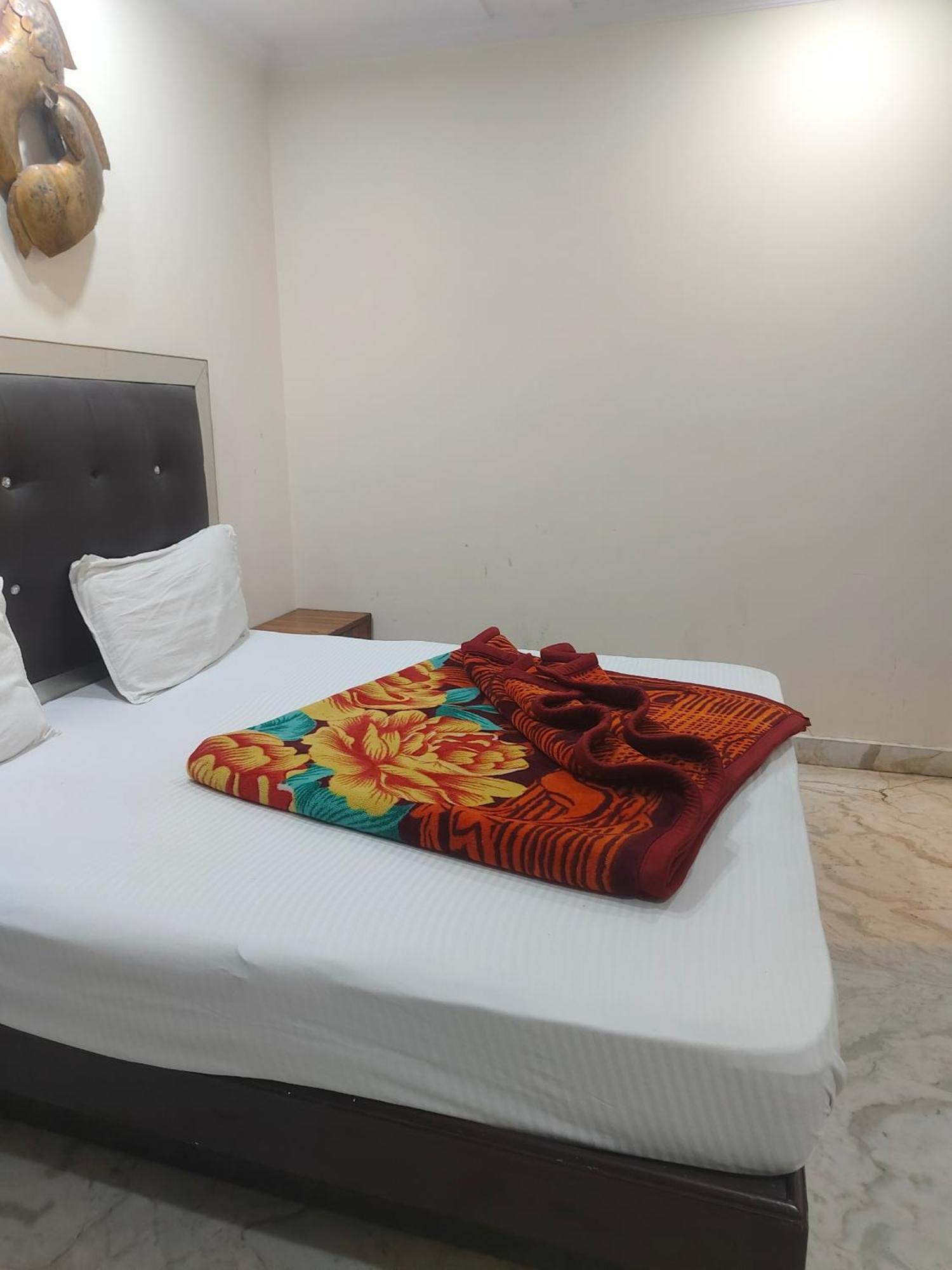 Comfrate By Family Istay New Delhi