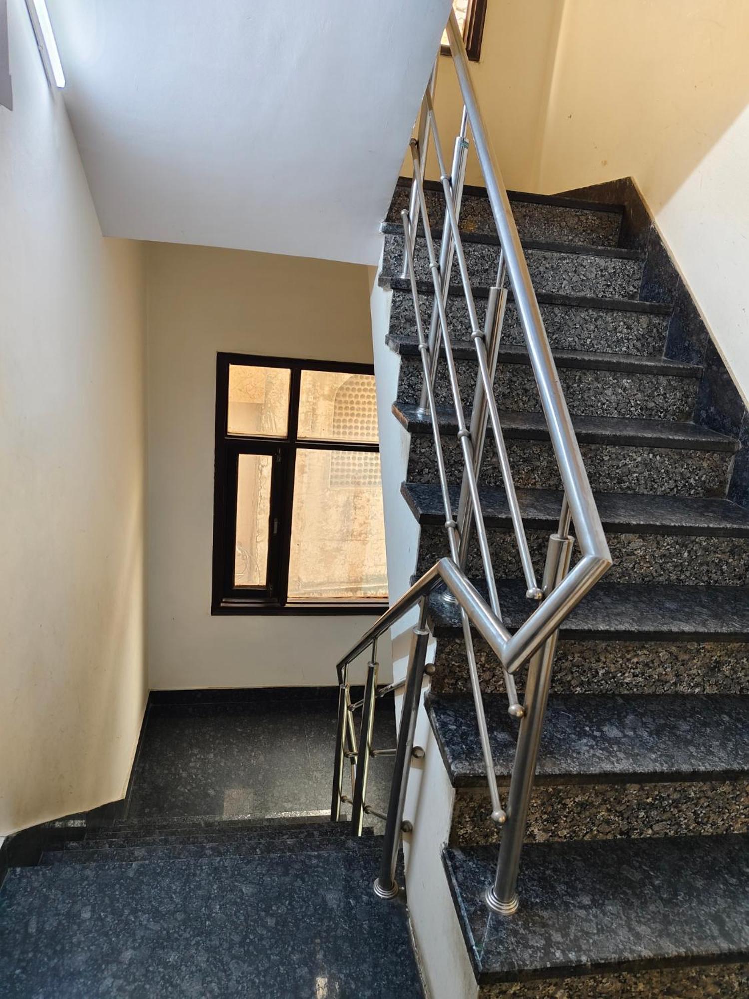 Comfrate By Family Istay New Delhi